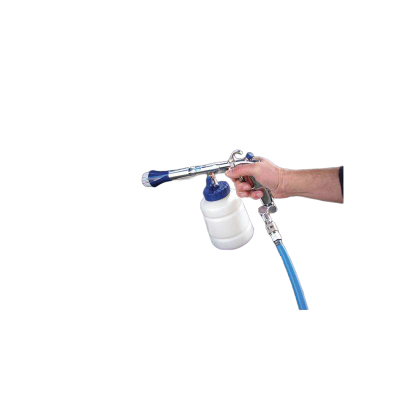 Pistolet en action sur moteur
