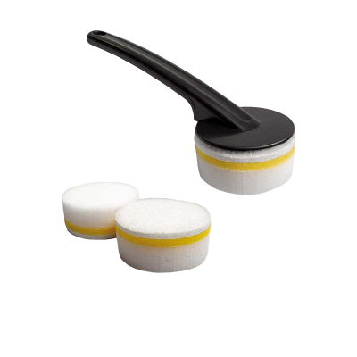 Gomme détachante avec manche